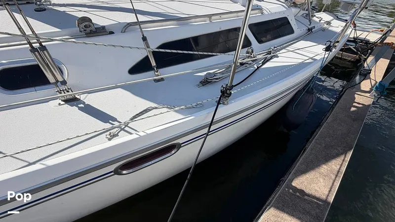 Slide: The Image of Catalina 320 Sloop 2006 - 16336882