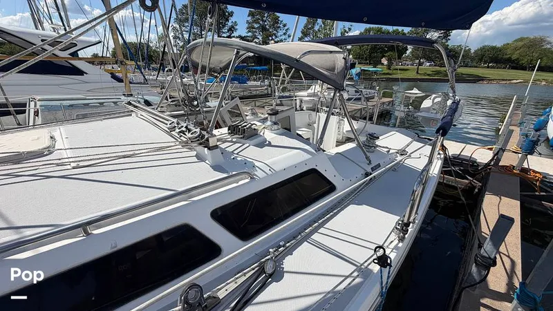 Slide: The Image of Catalina 320 Sloop 2006 - 16336883