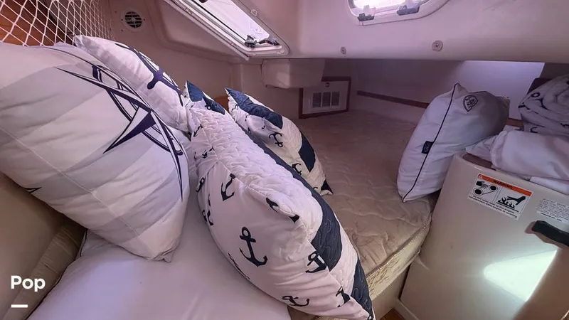 Slide: The Image of Catalina 320 Sloop 2006 - 16336709