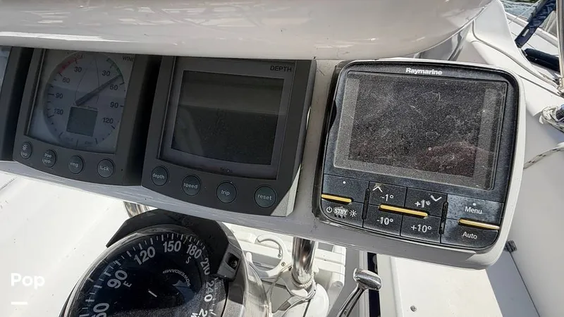 Slide: The Image of Catalina 320 Sloop 2006 - 16336896