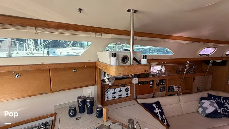 Slide: The Image of Catalina 320 Sloop 2006 - 16336729