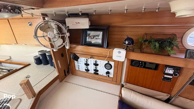 Slide: The Image of Catalina 320 Sloop 2006 - 16336735