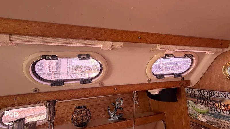 Slide: The Image of Catalina 320 Sloop 2006 - 16336742