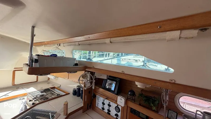 Slide: The Image of Catalina 320 Sloop 2006 - 16336743