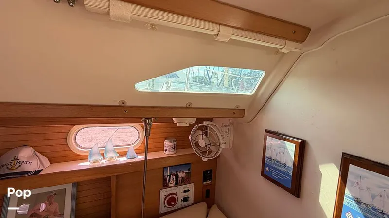 Slide: The Image of Catalina 320 Sloop 2006 - 16336745