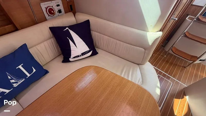 Slide: The Image of Catalina 320 Sloop 2006 - 16336747