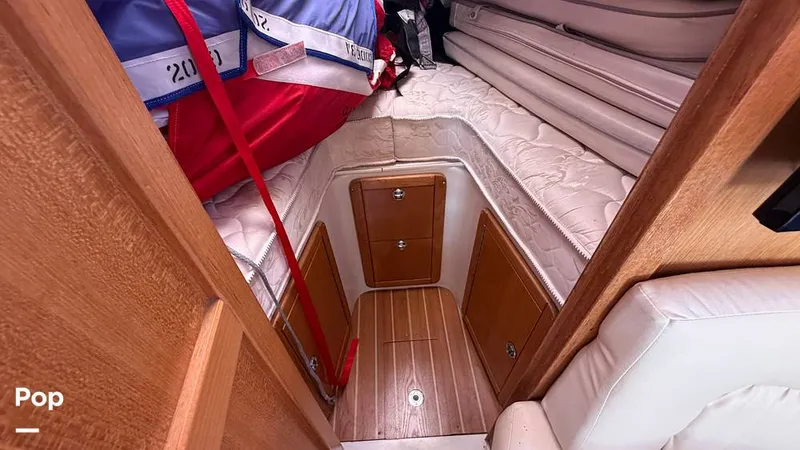 Slide: The Image of Catalina 320 Sloop 2006 - 16336751