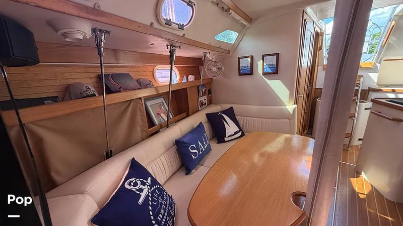 Slide: The Image of Catalina 320 Sloop 2006 - 16336759