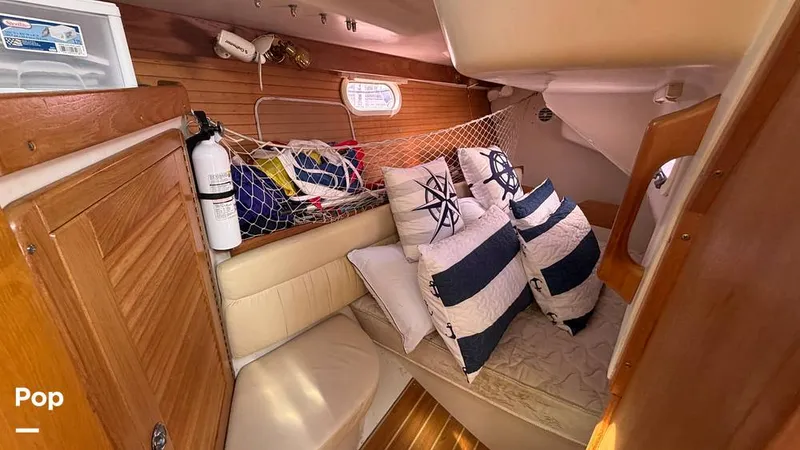 Slide: The Image of Catalina 320 Sloop 2006 - 16336708