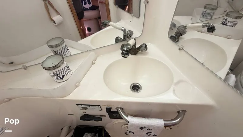 Slide: The Image of Catalina 320 Sloop 2006 - 16336764