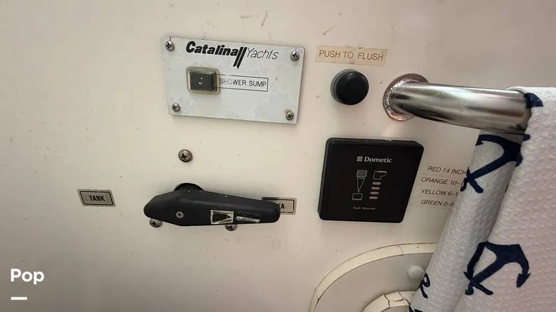 Slide: The Image of Catalina 320 Sloop 2006 - 16336766