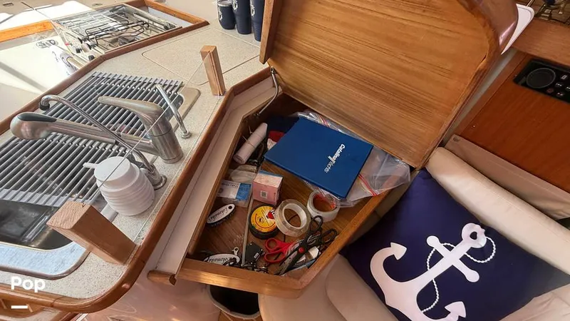 Slide: The Image of Catalina 320 Sloop 2006 - 16336773