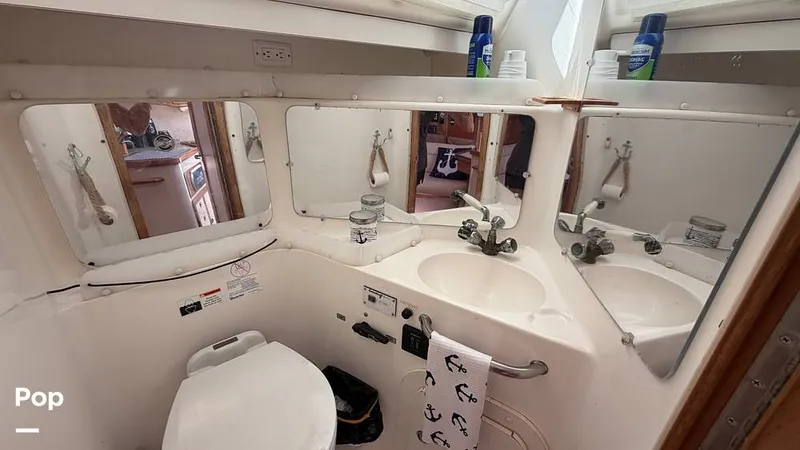 Slide: The Image of Catalina 320 Sloop 2006 - 16336763