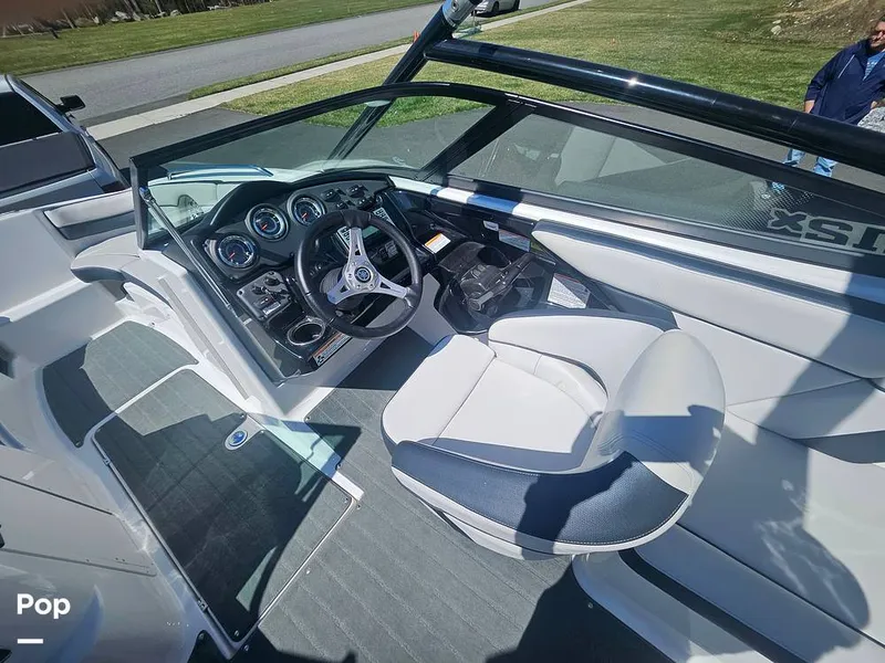 Slide: The Image of Yamaha 212x 2014 - 16323783