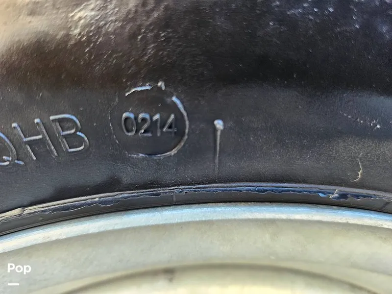 Slide: The Image of Tire Date Code - 16323871