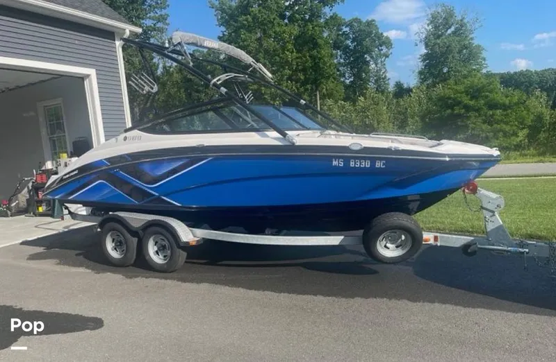 Slide: The Image of Yamaha 212x 2014 - 16309775