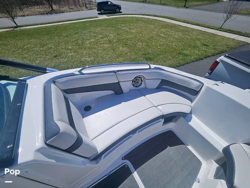 Slide: The Image of Yamaha 212x 2014 - 16323794