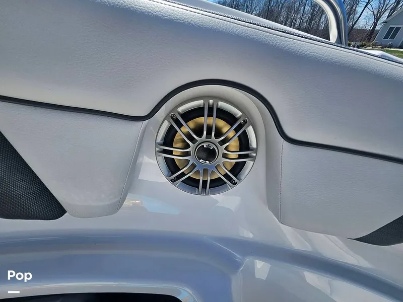 Slide: The Image of Yamaha 212x 2014 - 16323798