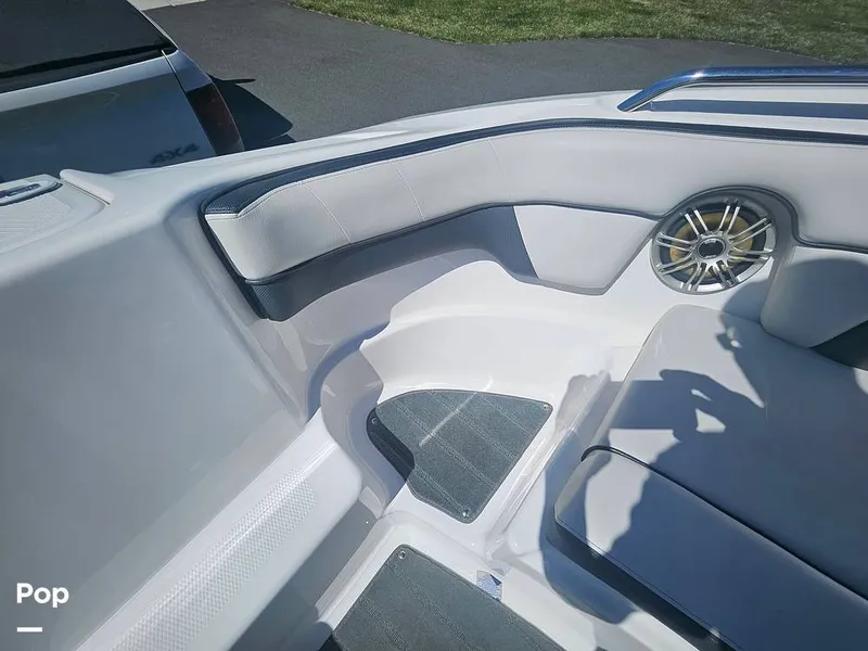 Slide: The Image of Yamaha 212x 2014 - 16323802