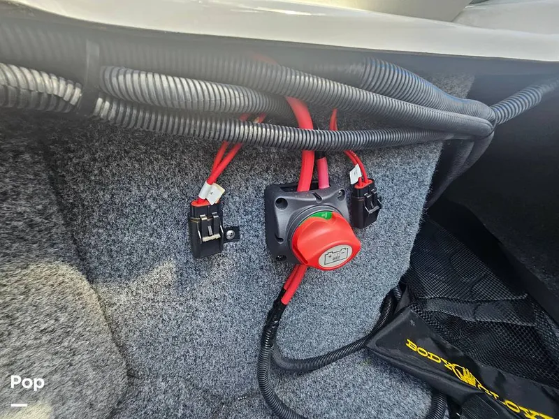 Slide: The Image of Battery Switch - 16323810