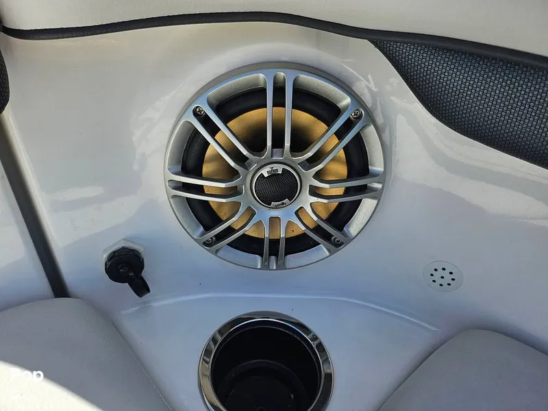 Slide: The Image of Yamaha 212x 2014 - 16323812