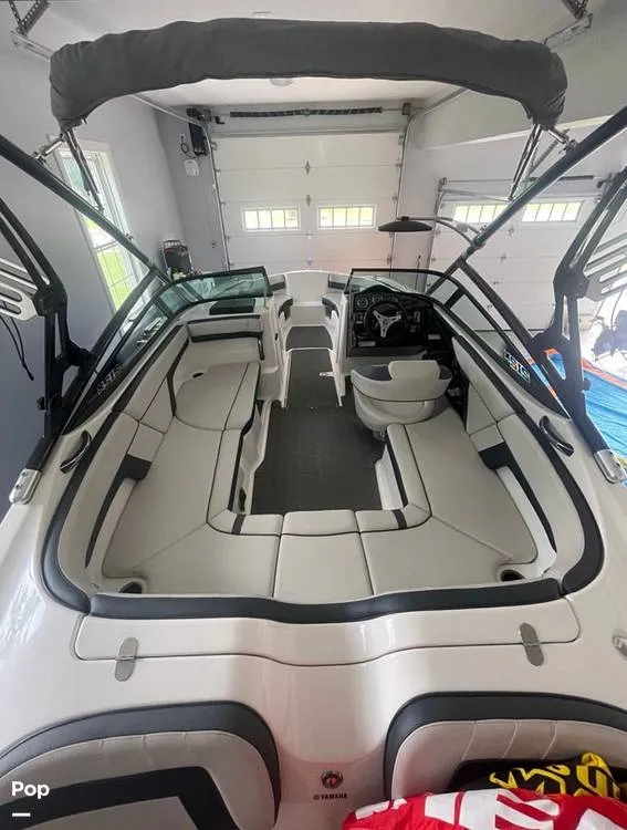 Slide: The Image of Yamaha 212x 2014 - 16309777