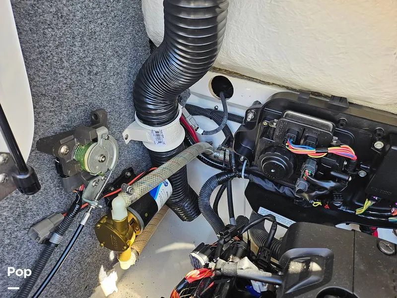 Slide: The Image of Yamaha 212x 2014 - 16323827