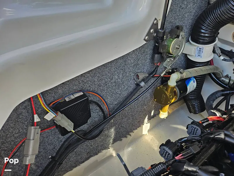 Slide: The Image of Yamaha 212x 2014 - 16323828