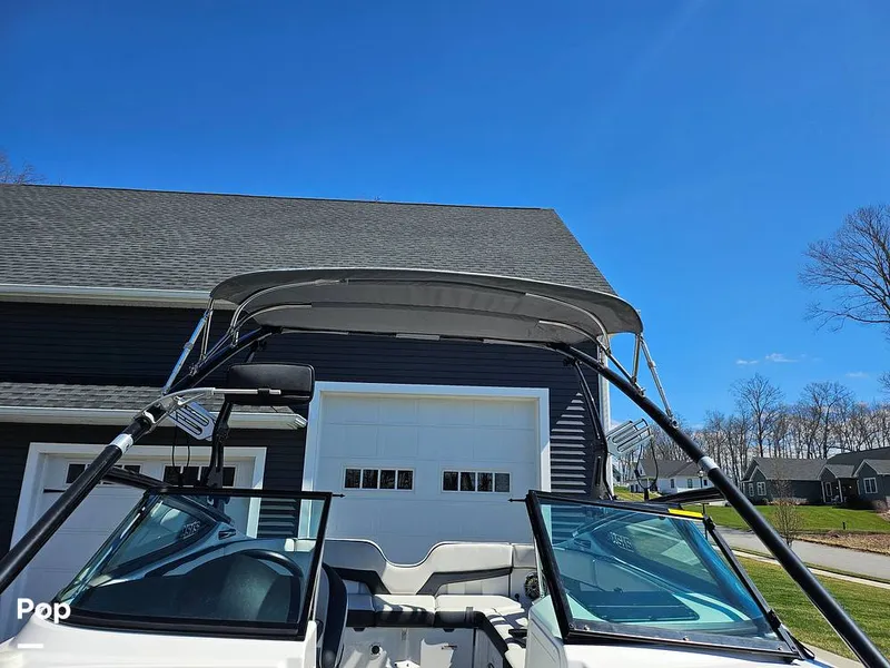 Slide: The Image of Yamaha 212x 2014 - 16323843