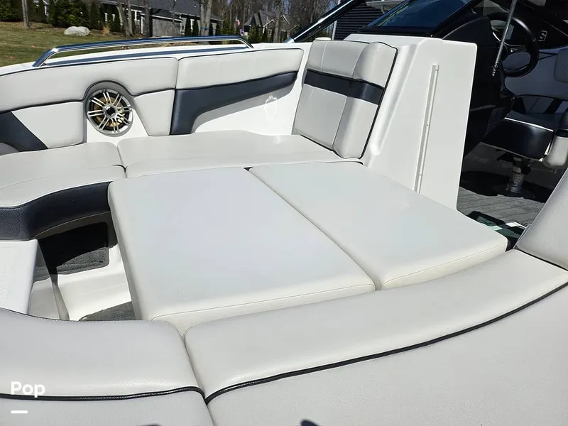 Slide: The Image of Yamaha 212x 2014 - 16323854