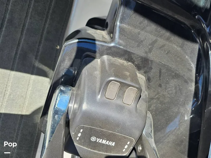 Slide: The Image of Yamaha 212x 2014 - 16323876