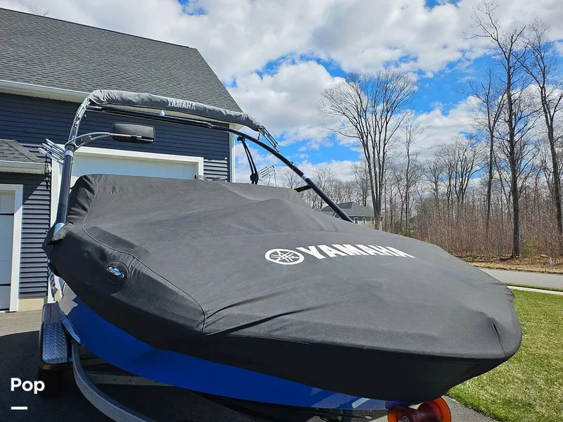 Slide: The Image of Yamaha 212x 2014 - 16323884