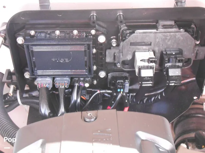 Slide: The Image of Yamaha AR195s 2022 - 16323428