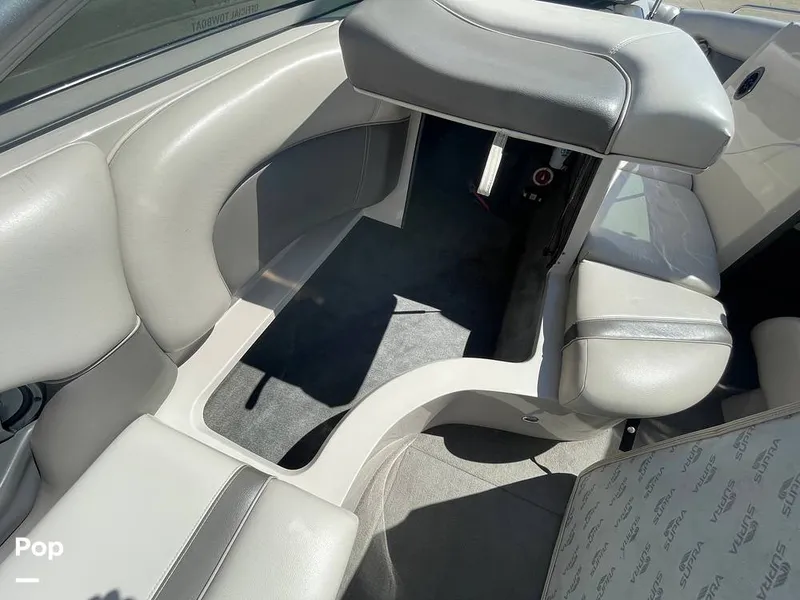 Slide: The Image of Supra Launch 24SSV 2005 - 16360978