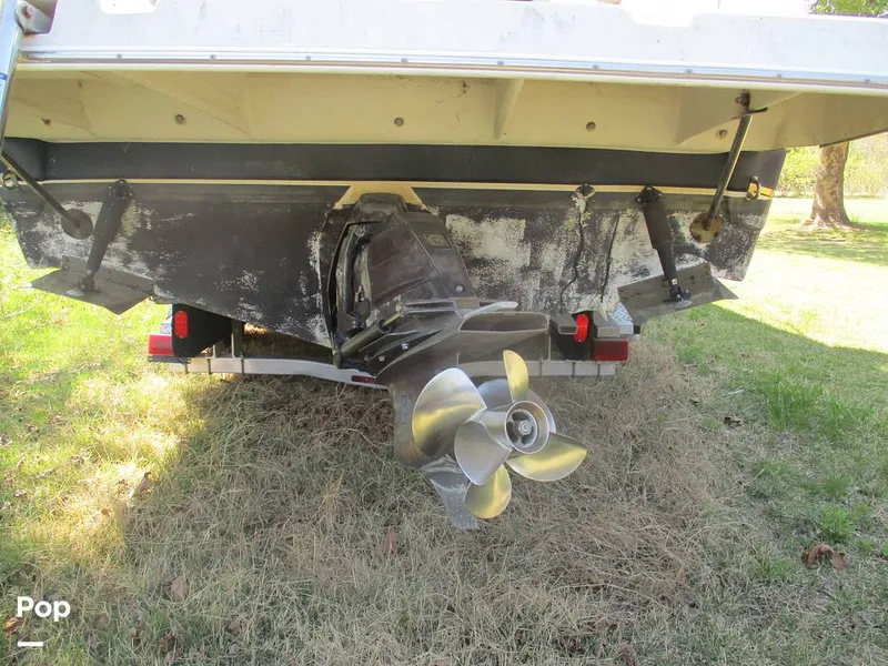 Slide: The Image of Rinker Fiesta Vee 270 2005 - 16369263