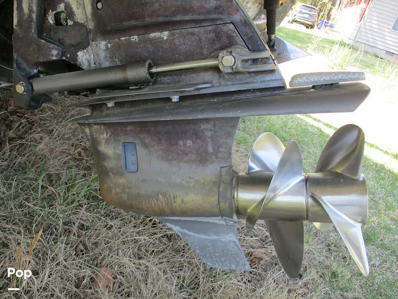 Slide: The Image of Rinker Fiesta Vee 270 2005 - 16369275