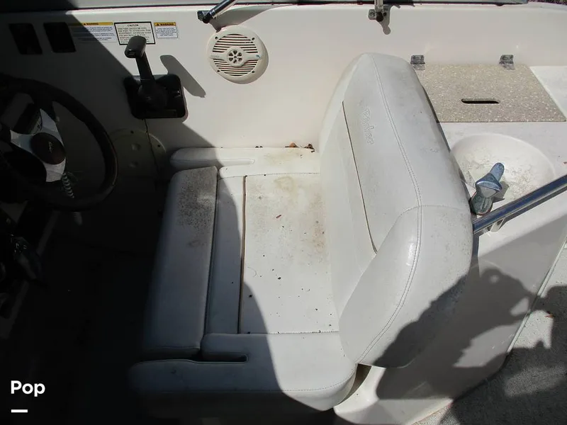 Slide: The Image of Rinker Fiesta Vee 270 2005 - 16369295