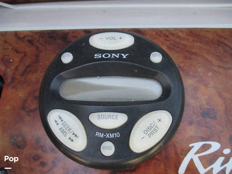 Slide: The Image of Rinker Fiesta Vee 270 2005 - 16369301