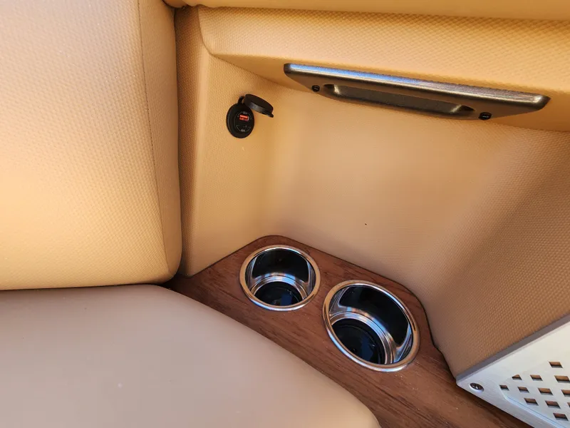 Slide: The Image of Aviara AV32 2024 - 32