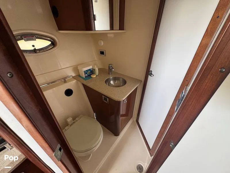 Slide: The Image of Sea Ray 38 Sundancer 2009 - 16324018