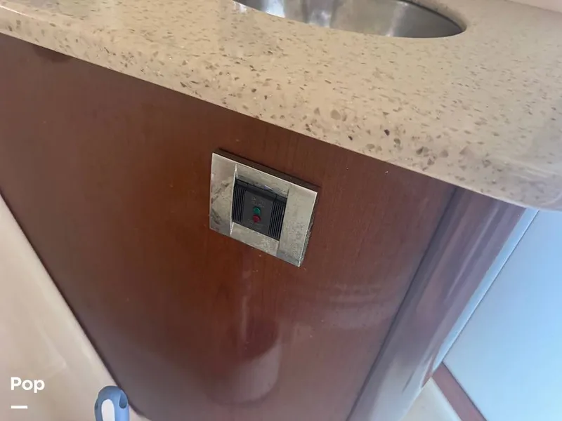 Slide: The Image of Sea Ray 38 Sundancer 2009 - 16324021