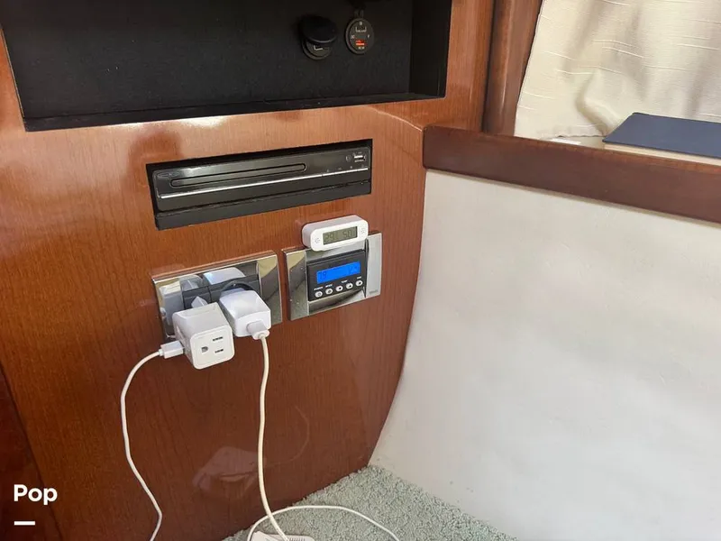 Slide: The Image of Sea Ray 38 Sundancer 2009 - 16324040