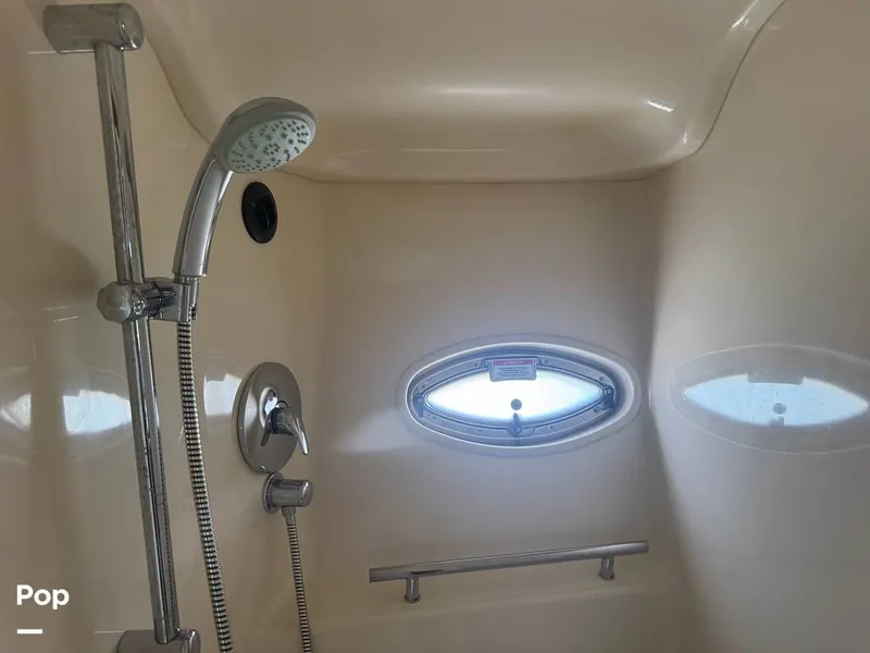 Slide: The Image of Sea Ray 38 Sundancer 2009 - 16324044