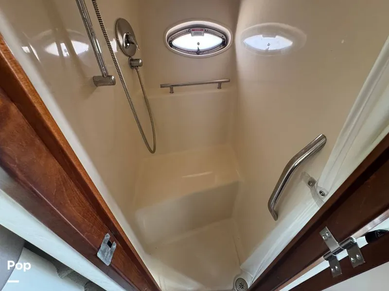 Slide: The Image of Sea Ray 38 Sundancer 2009 - 16324046