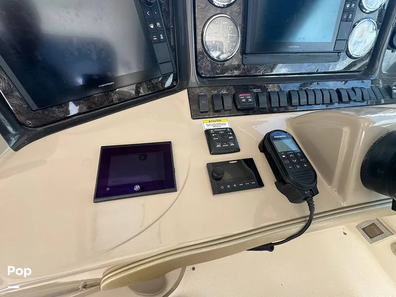 Slide: The Image of Sea Ray 38 Sundancer 2009 - 16323964