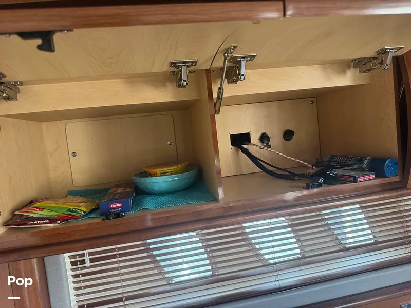 Slide: The Image of Sea Ray 38 Sundancer 2009 - 16323978