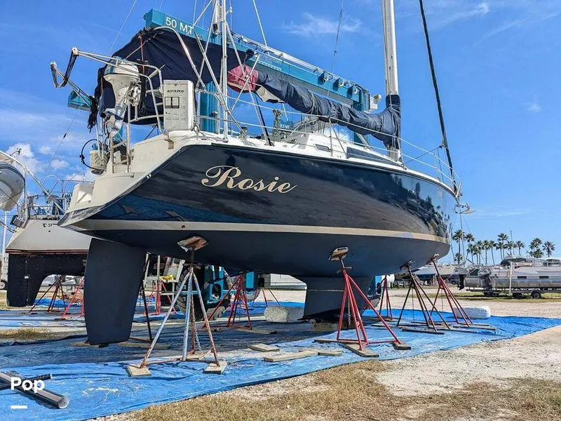 The Image of Hunter 36 1993 - 16312578