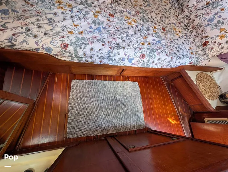 Slide: The Image of Hunter 36 1993 - 16372526