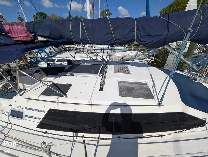 Slide: The Image of Hunter 36 1993 - 16372438