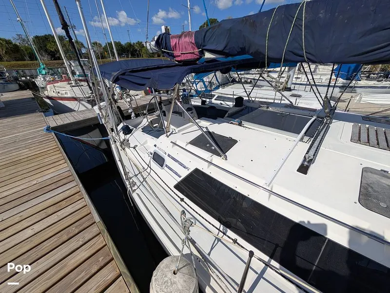 Slide: The Image of Hunter 36 1993 - 16372439